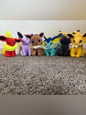 Pokemon Eeveelution Plush Lot Umbreon Vaporeon Jolteon Flareon Espeon Eevee